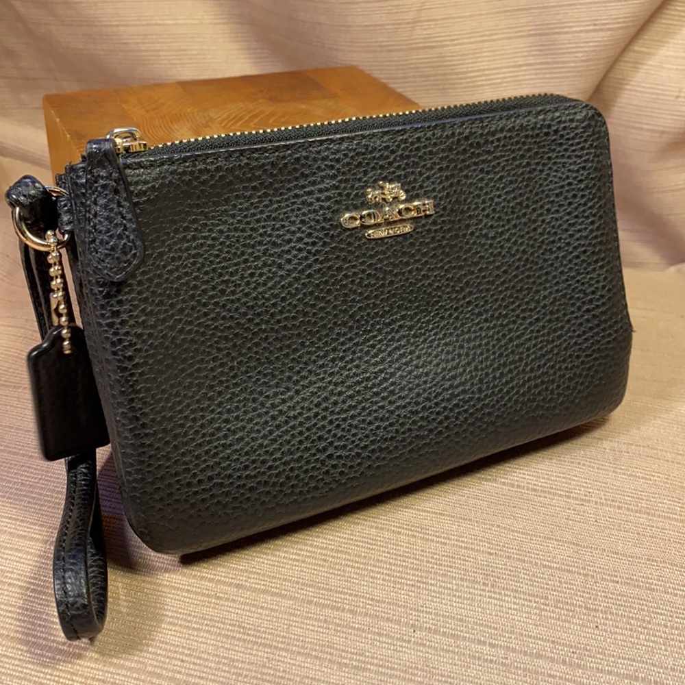 Coach almost NEW double zip wristlet/wallet